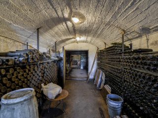 Eladó 183 m²-escsaládi ház Majosháza, Duna part: 220'000'000 Ft