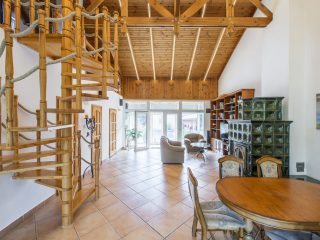 Eladó 183 m²-escsaládi ház Majosháza, Duna part: 220'000'000 Ft