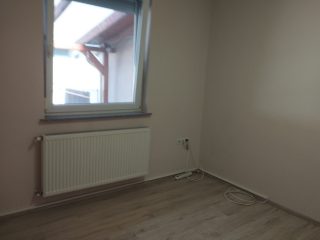 Eladó 76 m²-essorház Majosháza, Focipálya közeli utca: 68'000'000 Ft
