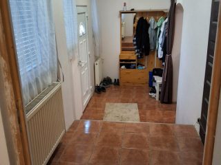 Eladó 140 m²-escsaládi ház Makád, Kendereskert utca: 60'000'000 Ft