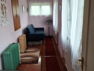 Eladó 140 m²-escsaládi ház Makád, Kendereskert utca: 60'000'000 Ft