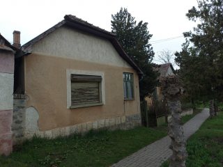 Eladó 90 m²-escsaládi ház Márianosztra, Kossuth út: 16'000'000 Ft