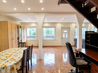 Eladó 220 m²-escsaládi ház Mende, Mende út: 115'000'000 Ft