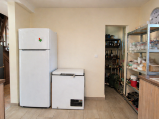 Eladó 220 m²-escsaládi ház Mende, Mende út: 115'000'000 Ft