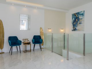 Eladó 182 m²-esikerház Mogyoród, Fóti út: 188'000'000 Ft