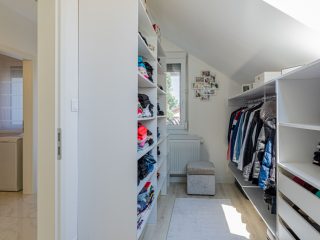 Eladó 182 m²-esikerház Mogyoród, Fóti út: 188'000'000 Ft