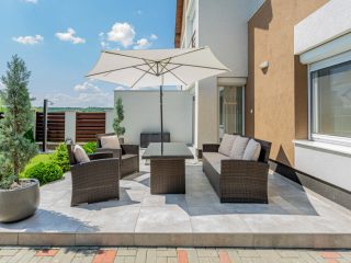 Eladó 182 m²-esikerház Mogyoród, Fóti út: 188'000'000 Ft