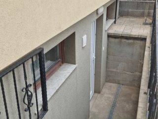 Eladó 168 m²-escsaládi ház Mogyoród, Nagyhomoki  közeli utca: 156'500'000 Ft