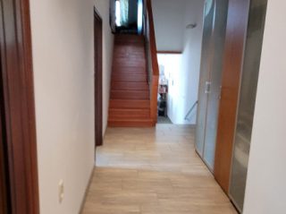 Eladó 168 m²-escsaládi ház Mogyoród, Nagyhomoki  közeli utca: 156'500'000 Ft