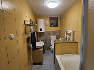 Eladó 168 m²-escsaládi ház Mogyoród, Nagyhomoki  közeli utca: 156'500'000 Ft