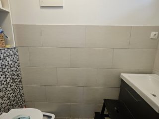 Eladó 168 m²-escsaládi ház Mogyoród, Nagyhomoki  közeli utca: 156'500'000 Ft