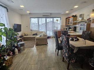 Eladó 168 m²-escsaládi ház Mogyoród, Nagyhomoki  közeli utca: 129'900'000 Ft