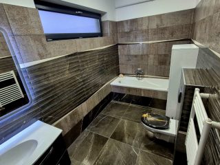 Eladó 134 m²-escsaládi ház Mogyoród, Szent Jakab közeli utca: 167'900'000 Ft