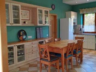 Eladó 296 m²-escsaládi ház Mogyoród, Szentjakab park: 285'000'000 Ft