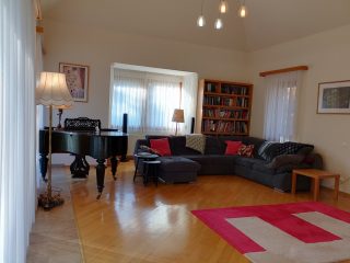 Eladó 296 m²-escsaládi ház Mogyoród, Szentjakab park: 285'000'000 Ft