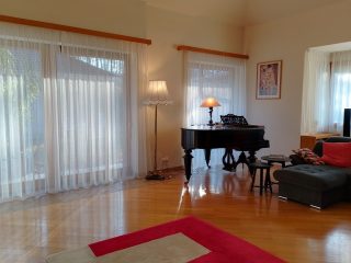 Eladó 296 m²-escsaládi ház Mogyoród, Szentjakab park: 285'000'000 Ft