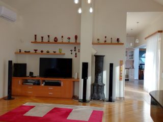 Eladó 296 m²-escsaládi ház Mogyoród, Szentjakab park: 285'000'000 Ft