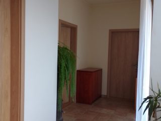 Eladó 296 m²-escsaládi ház Mogyoród, Szentjakab park: 285'000'000 Ft