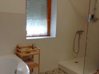 Eladó 296 m²-escsaládi ház Mogyoród, Szentjakab park: 285'000'000 Ft