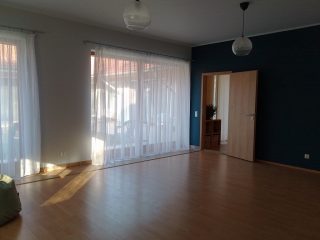 Eladó 296 m²-escsaládi ház Mogyoród, Szentjakab park: 285'000'000 Ft