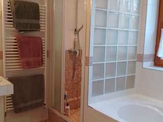 Eladó 296 m²-escsaládi ház Mogyoród, Szentjakab park: 285'000'000 Ft