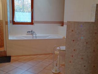 Eladó 296 m²-escsaládi ház Mogyoród, Szentjakab park: 285'000'000 Ft