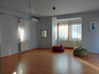 Eladó 296 m²-escsaládi ház Mogyoród, Szentjakab park: 285'000'000 Ft