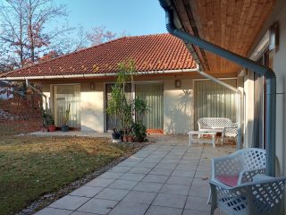 Eladó 296 m²-escsaládi ház Mogyoród, Szentjakab park: 285'000'000 Ft