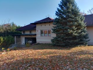 Eladó 296 m²-escsaládi ház Mogyoród, Szentjakab park: 285'000'000 Ft