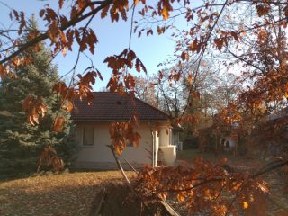 Eladó 296 m²-escsaládi ház Mogyoród, Szentjakab park: 285'000'000 Ft