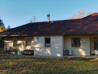 Eladó 296 m²-escsaládi ház Mogyoród, Szentjakab park: 285'000'000 Ft