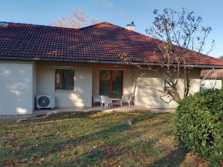 Eladó 296 m²-escsaládi ház Mogyoród, Szentjakab park: 285'000'000 Ft