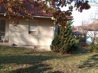 Eladó 296 m²-escsaládi ház Mogyoród, Szentjakab park: 285'000'000 Ft