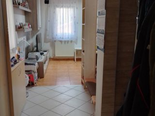 Eladó 60 m²-escsaládi ház Mogyoród, Virág utca környékén: 48'000'000 Ft