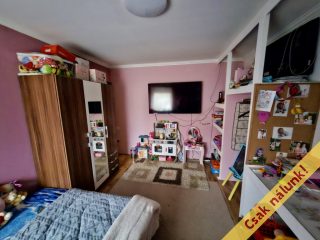 Eladó 196 m²-escsaládi ház Monor, Garden Lounge: 89'000'000 Ft