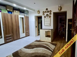 Eladó 196 m²-escsaládi ház Monor, Garden Lounge: 89'000'000 Ft