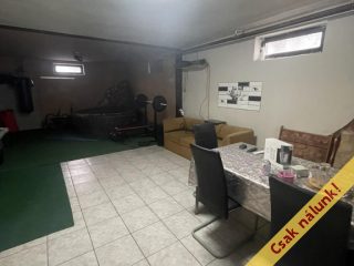 Eladó 110 m²-escsaládi ház Monor, Központ közeli utca: 170'000'000 Ft