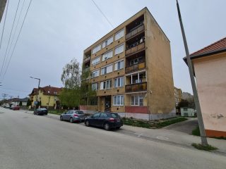 Eladó 58 m²-estársasházi lakás Monor, Mátyás király utca: 53'000'000 Ft