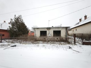 Eladó 47 m²-escsaládi ház Monorierdő, Nefelejcs utca környéke: 25'000'000 Ft