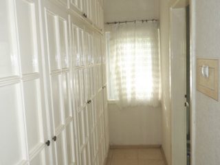 Eladó 219 m²-escsaládi ház Nagykovácsi, Semmelweis utca: 165'000'000 Ft