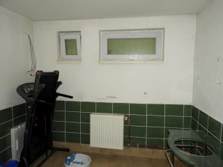 Eladó 219 m²-escsaládi ház Nagykovácsi, Semmelweis utca: 165'000'000 Ft