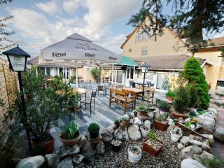 Eladó 800 m²-esegyéb vendéglátó egység Nagymányok, Malom utca: 230'000'000 Ft