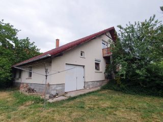Eladó 147 m²-escsaládi ház Nagytarcsa, Öreghegy: 124'900'000 Ft