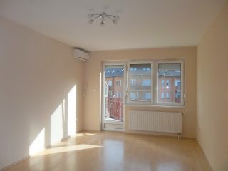 Kiadó 49 m²-estársasházi lakás Nyíregyháza, 4-es Huszárok útja: 125'000 Ft