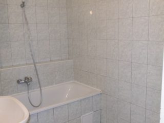 Kiadó 49 m²-estársasházi lakás Nyíregyháza, 4-es Huszárok útja: 125'000 Ft