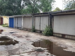 Kiadó 14 m²-eskülönálló garázs Nyíregyháza, Árpád utca: 25'000 Ft