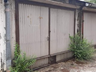 Kiadó 14 m²-eskülönálló garázs Nyíregyháza, Árpád utca: 25'000 Ft