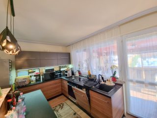 Eladó 150 m²-escsaládi ház Nyíregyháza, Borbánya: 93'000'000 Ft