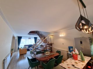 Eladó 150 m²-escsaládi ház Nyíregyháza, Borbánya: 93'000'000 Ft