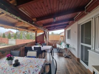 Eladó 150 m²-escsaládi ház Nyíregyháza, Borbánya: 93'000'000 Ft